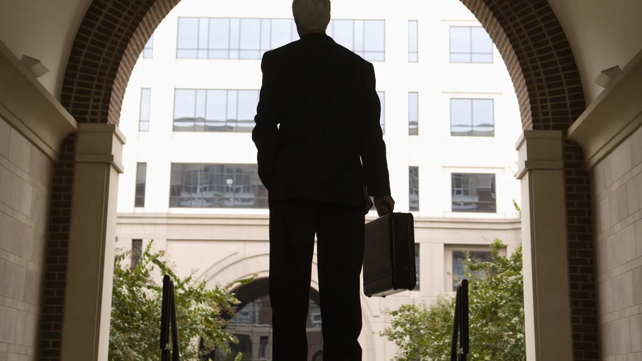 Soc in lumea muzicii populare! Un interpret se plange ca este hartuit de mai bine de trei ani de un barbat