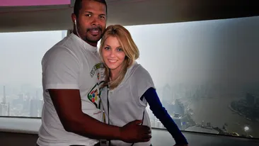 Andreea si Cabral au tanjit dupa sarmale si shaorma in timpul vacantei in China