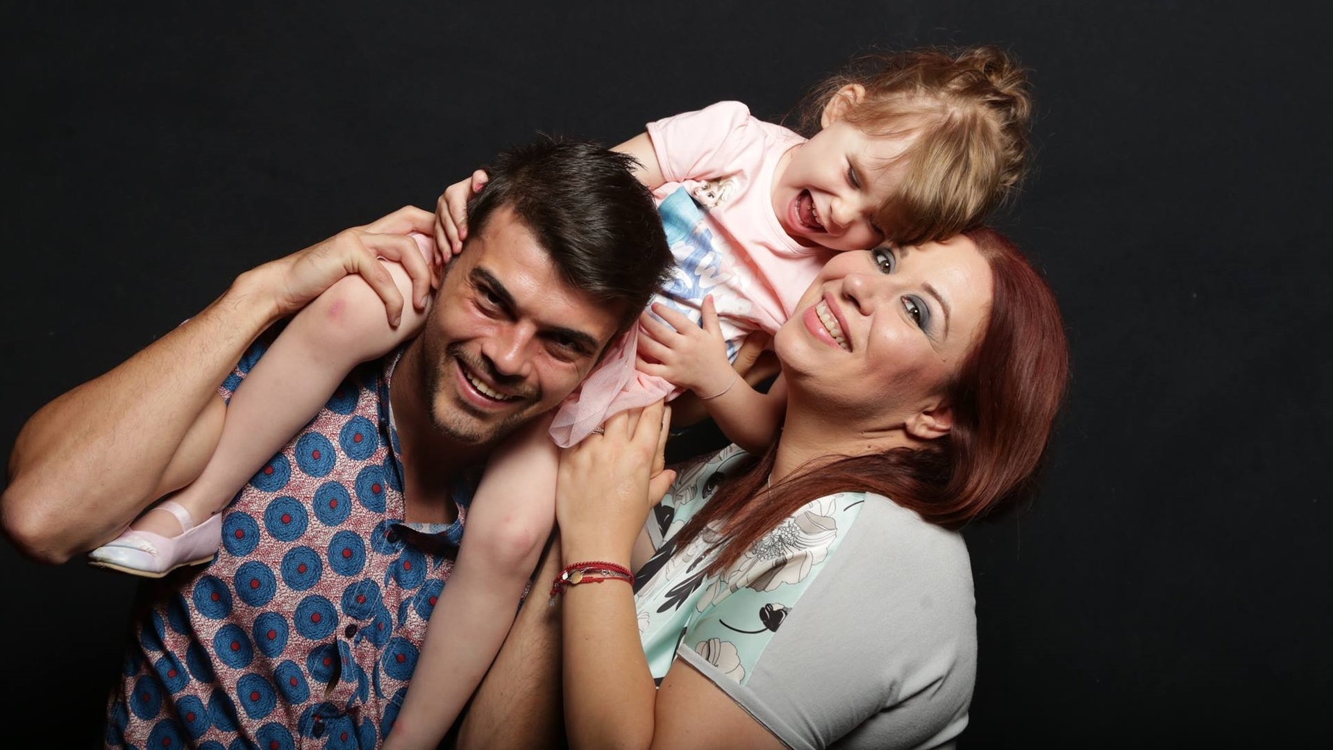 Familia Oanei Roman şi a lui Marius Elisei s-a mărit! Fiica celor doi e cucerită de noul membru: ”Isa îl prezintă pe...”