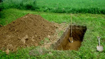 De ce sunt îngropaţi morţii la 2 metri sub pământ? Puţină lume ştie răspunsul