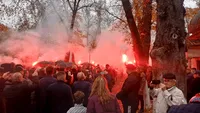 Emeric Ienei, condus pe ultimul drum printre torțe. Imagini emoționante de la ceremonie
