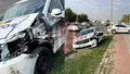 Două mașini de Poliție sunt implicate într-un accident rutier. Una a ajuns în șanț