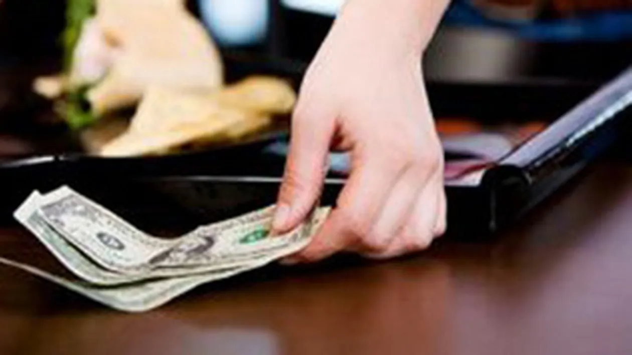 Toata tara stie cat sunt de chitros! Niciun chelner nu ma serveste fiindca nu las bacsis! Vezi aici ce vedeta autohtona a facut aceasta declaratie!