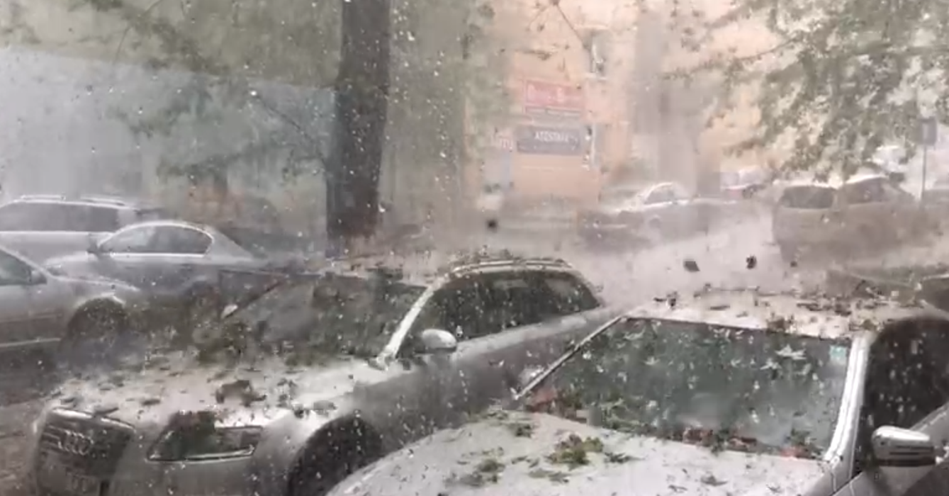 Potop în România! Imagini apocaliptice în marile orașe din țara noastră, în urma haosului meteorologic