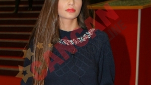 Monica Columbeanu si-a vandut parul pentru 20.000 de euro!
