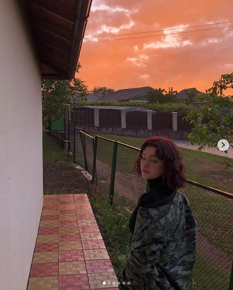 Olga Verbițchi, surprinsă la mormântul lui Cătălin Caragea, concurentul de la Românii au Talent care s-a sinucis. Avem mesajul controversat și imaginile sfâșietoare pe care vedeta le-a șters