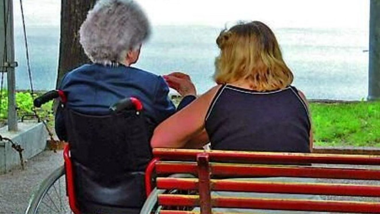 Ce avere a primit o badantă, prin testament, după decesul bătrânei pe care a îngrijit-o în ultimii ani de viață