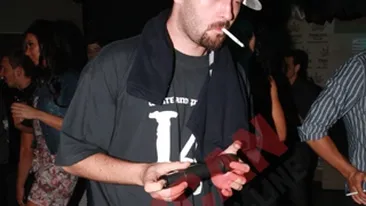 Nu urca pe scena fara bautura si tigari! Parazitii, necenzurat in Princess