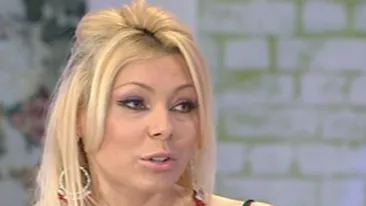 Vezi aici povestea vietii dansatoarei Jasmine! A fugit de acasa la 19 ani cu un circar