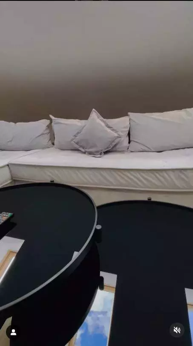 Cum arată casa de vacanță din Poiana Brașov a lui Liviu Vârciu. Artistul a apelat la o firmă de design interior