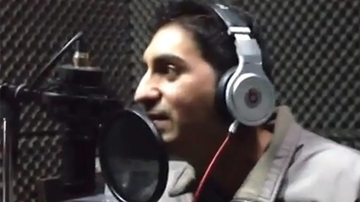 Mihaita din Berceni s-a apucat de muzica! Razi cu lacrimi dupa ce o sa vezi VIDEO-ul asta: Pentru toata lumea, pentru toti fanii