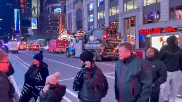 Explozie puternică în Times Square, în centrul New York-ului. Turiștii au fugit înspăimântați