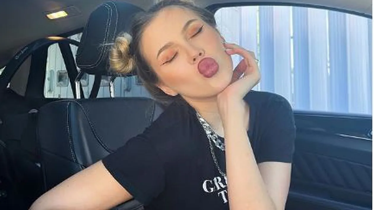 ”Mami și tati au ieșit în oraș!” Cu cine a rămas acasă fetița lui Emily Burghelea: ”Sunt cea mai fericită!”