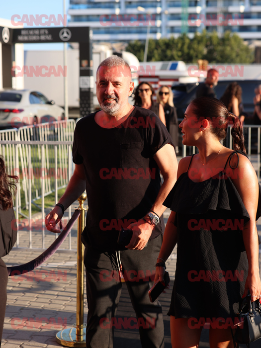 Parada verii la LOFT Mamaia! CANCAN.RO a analizat cele mai îndrăznețe apariții de la White Party și Black Party!