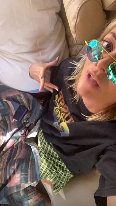 Delia, criză de plâns după ce a văzut filmarea în care primarul din Sângeorz-Băi și-a umilit fiica: “Am pățit chestii asemănătoare. Ne lăsau în chiloți”
