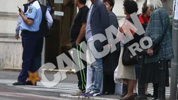 Sofer cu state vechi, este sI un pieton model! Oreste nu se abate de la reguli