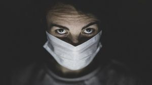 Premieră. A murit primul medic infectat cu noul coronavirus de la un cadavru