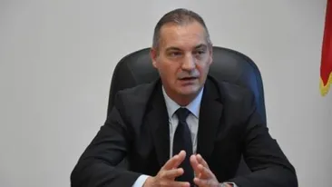 Trezorierul PSD Mircea Drăghici și-a luat bolizi de lux și a făcut contracte pentru soție din bani publici!