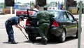 Un cetățean american și soția sa spun că au fost reținuți și băgați în celule, fără nicio explicație, când se întorceau din Canada
