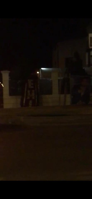 VIDEO / Ce s-a întâmplat la miezul nopţii la casa lui Emi Pian! Cei care au venit la priveghi au rămas înmărmuriţi