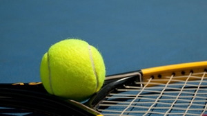 Un barbat din Tulcea a murit pe teren, la finalul unei partide de tenis!