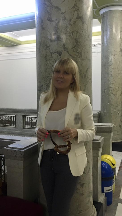 Elena Udrea are probleme cu sarcina! Anunțul alarmant pe care l-a făcut: “Nu pot să ies din casă…“