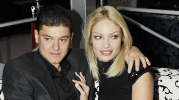 Ce a postat VALENTINA PELINEL pe Facebook, după ce fostul ei soţ, CRISTIAN BOUREANU, a fost acuzat că şi-a bătut fiica