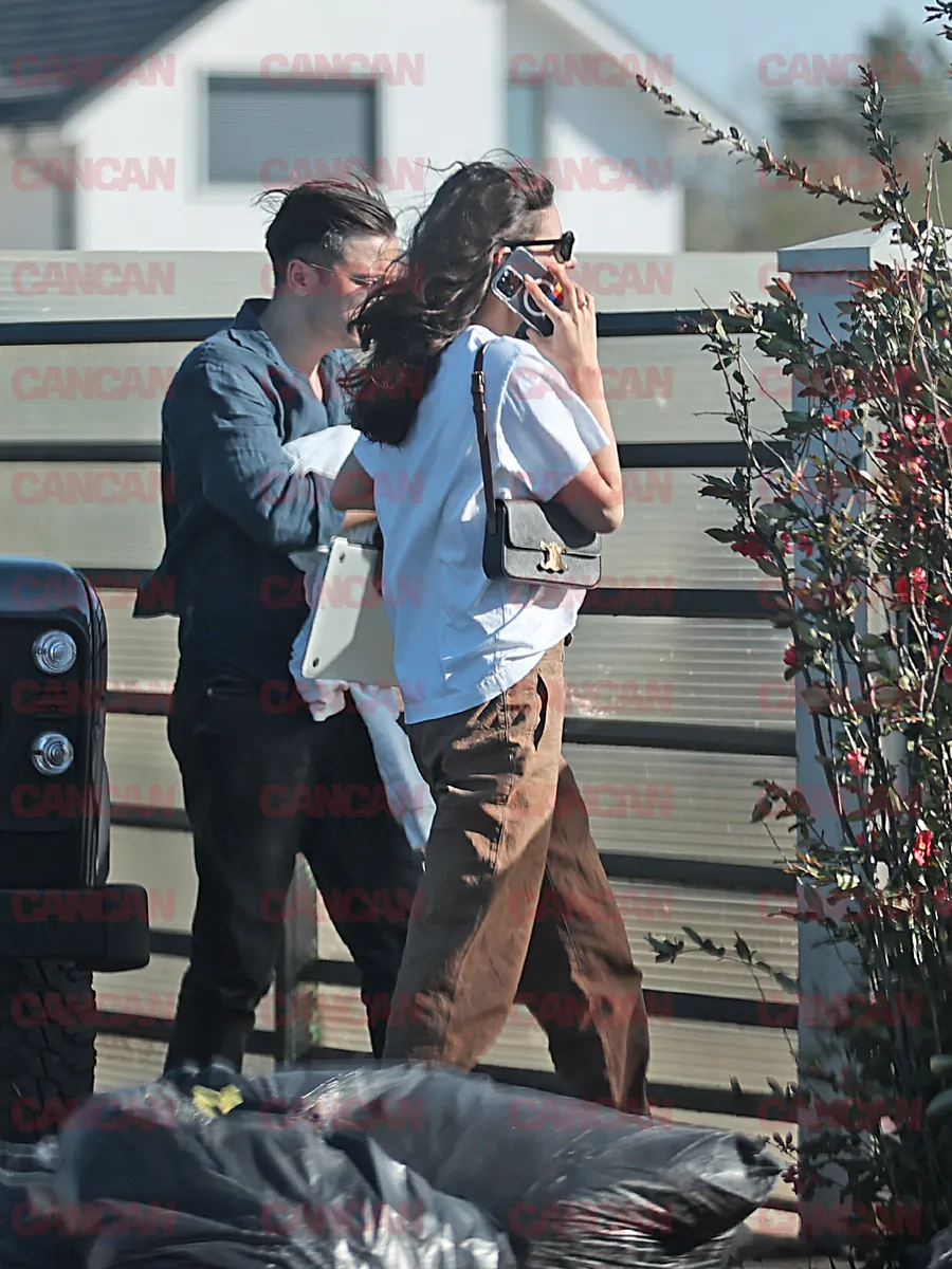 Alice a ajuns în vizită la socrii Foto CANCAN