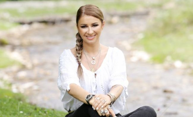 Apropiații cuplului Anamaria Prodan-Laurențiu Reghecampf au răbufnit după zvonurile apărute: ”Nu s-a plictisit lumea să-i tot divorțeze?”