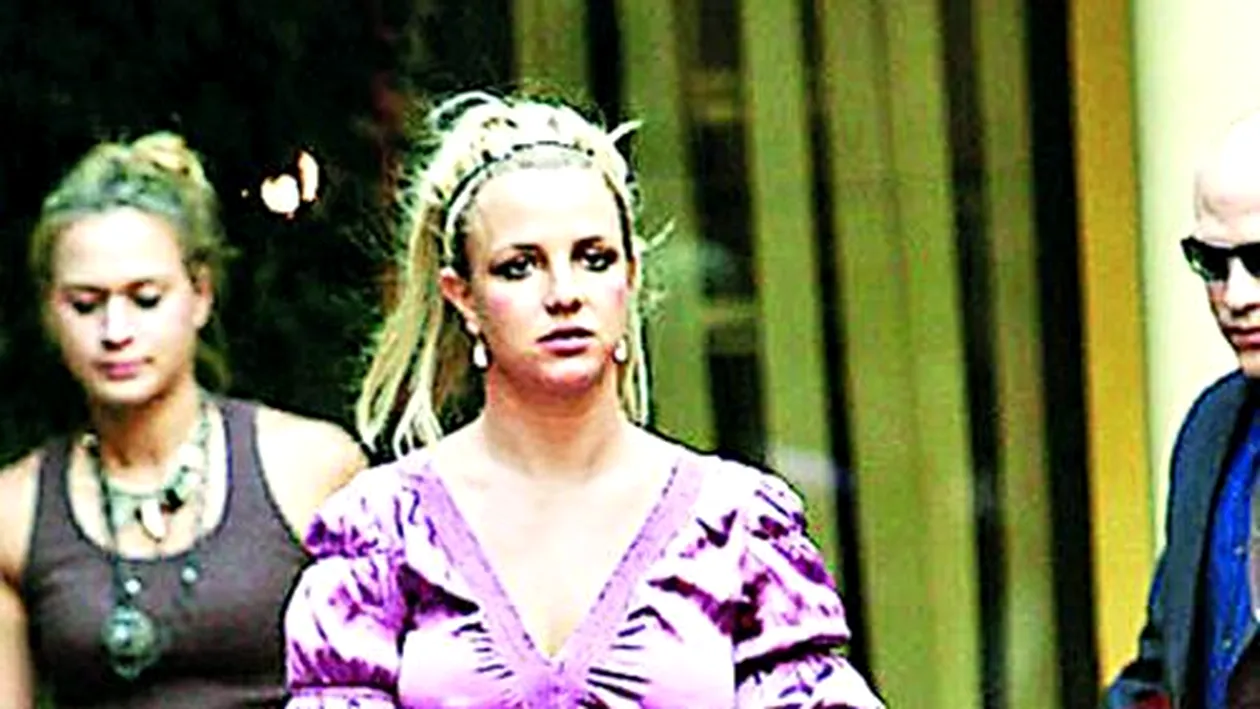 Britney, in cadere libera