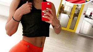 Imagini de colecţie cu Ioana Tamaş. Cum arată în costum de baie soţia fotbalistului