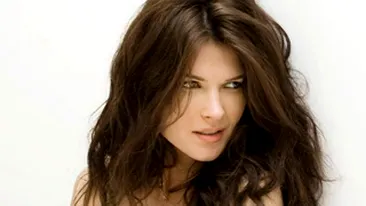 Monica Barladeanu e romantica! Afla cum poti sa o cuceresti pe una dintre cele mai frumoase romance!