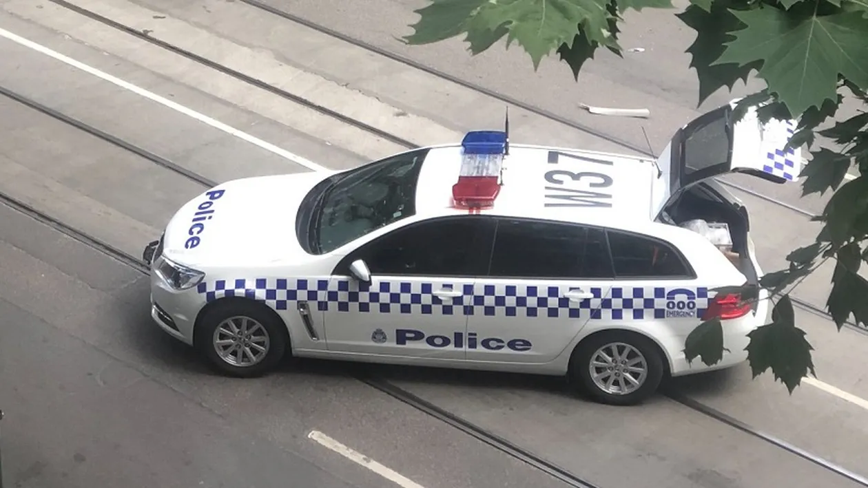 UPDATE atac terorist în Australia. E șocant ce avea atacatorul în camion! 3 oameni au fost înjunghiați de bărbat