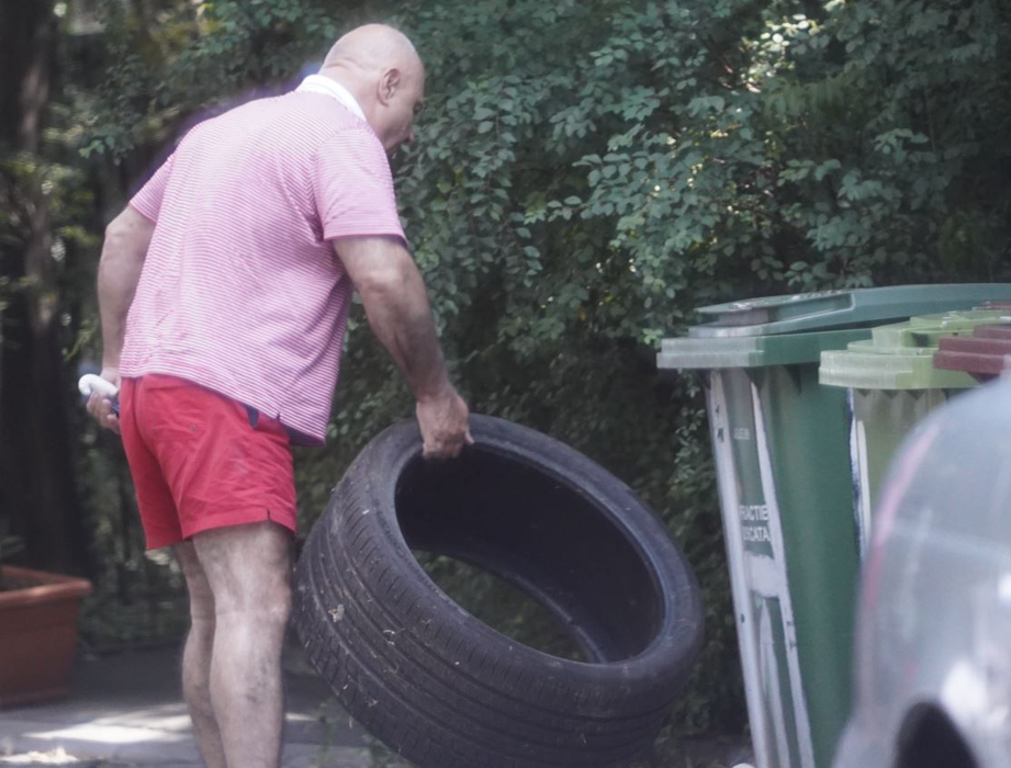 Marius Marinescu a reușit să scape de o anvelopă veche