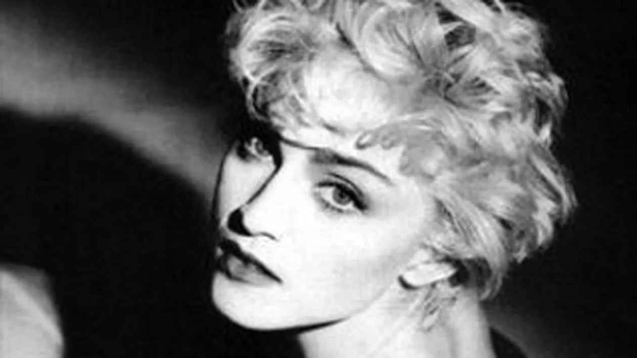 Fost oficial rus: Madonna este o fosta tarfa care vrea sa dea lectii de morala