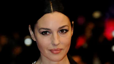 Monica Bellucci vrea sa imbatraneasca frumos! Nu vreau o fata de plastic. Nu as vrea sa dau timpul inapoi