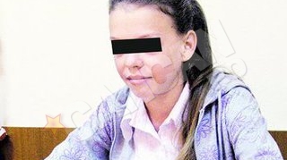 Incredibil! La 14 ani, Ioana Balan, din Galati, nu poate vorbi si nici manca bine din cauza danturii. Are opt dinti in plus!