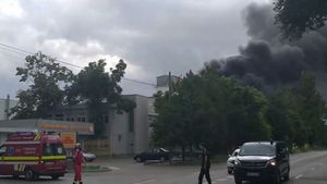 Alt incendiu în Constanța. Un depozit a izbucnit în flăcări