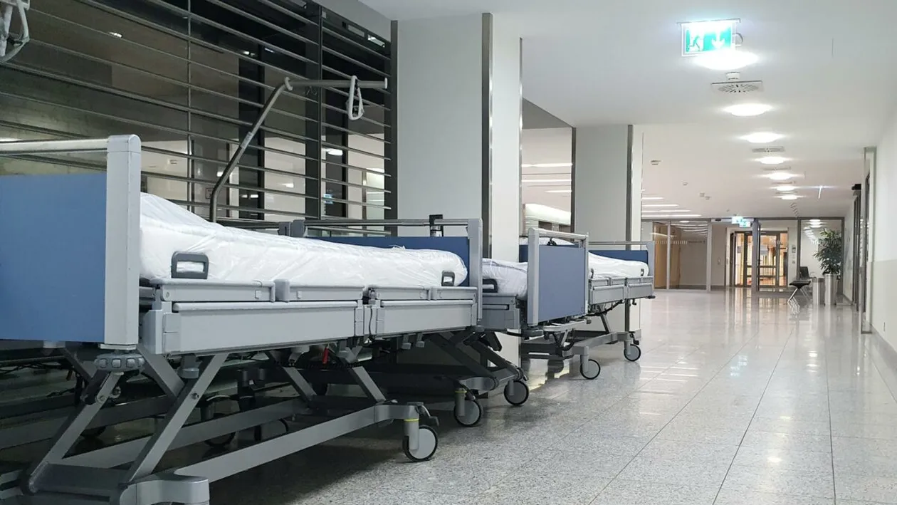 Elevi români, accidentați de tramvai în Praga. Unul dintre ei a ajuns în comă, în spital