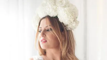 AMALIA ENACHE s-a pozat în vacanţă alături de micuţa ei! Mii de reacţii au apărut instant