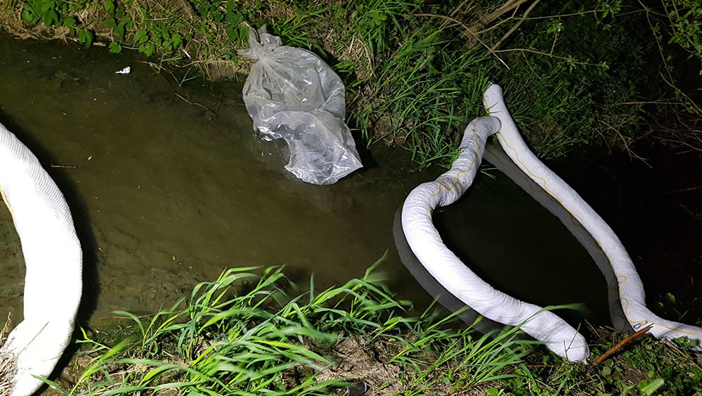 O vale întreagă s-a umplut de borhot