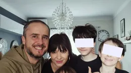 Cum arată casa în care locuiește Șerban Copoț împreună cu familia. Copiii fostului solist al trupei Animal X desenează pereții