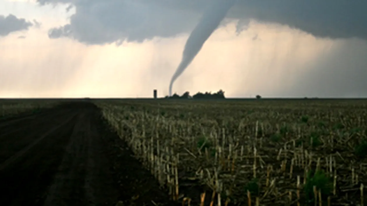 Peste 45 de persoane au fost ucise de tornade in Statele Unite