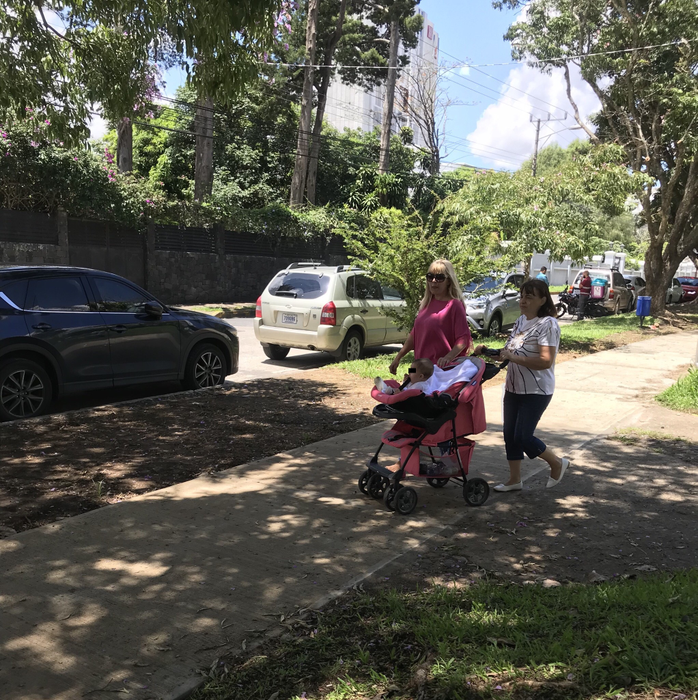 Fosta "mână dreaptă" de la Cotroceni, alături de mama și de fiica ei