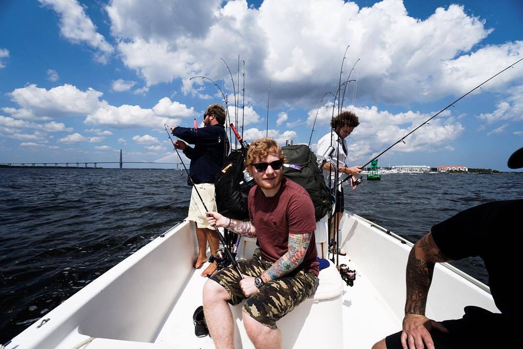 Ed Sheeran a cumpărat toate proprietăţile din jurul casei sale! Motivul este incredibil