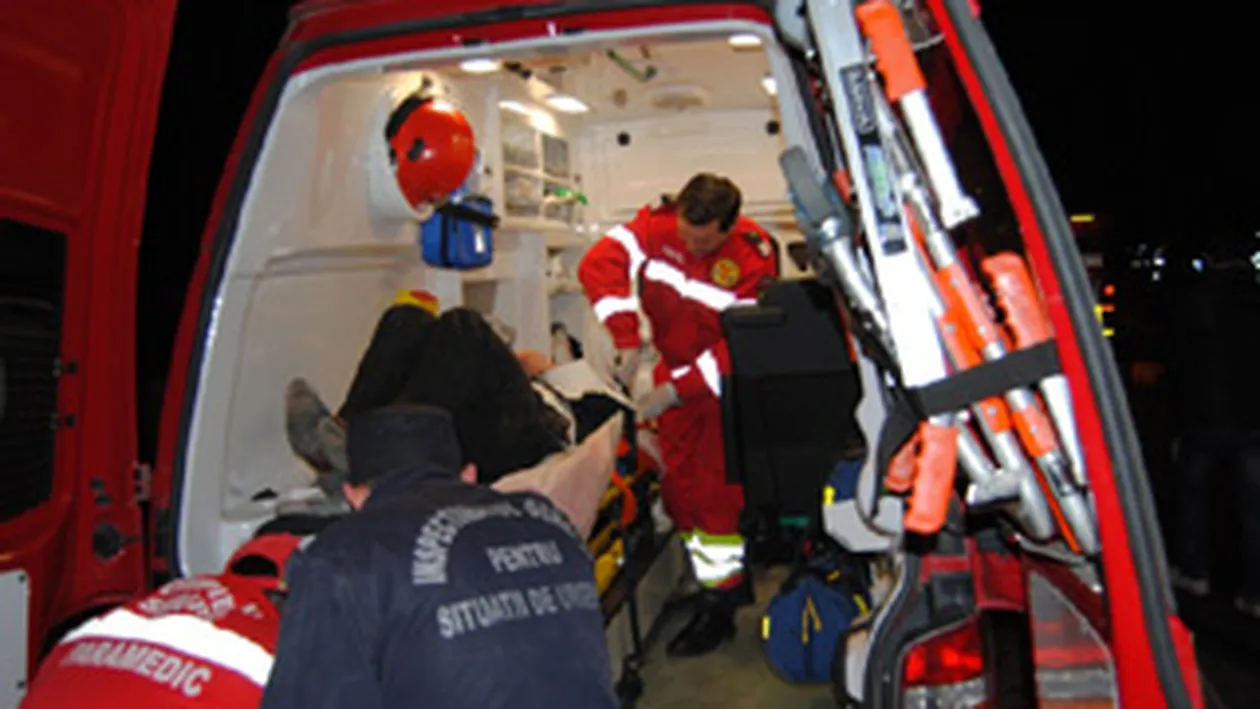 A facut o depasire riscanta si si-a bagat fetita de opt ani in spital