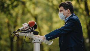 Mesaj emoționant de la mătușa lui Nicușor Dan: “Avem convingerea că vei face tot ceea ce ți-ai propus atât pentru tineri, cât și pentru vârstnici”