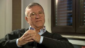 Mircea Sandu și soția sa au fost achitați de Tribunalul București. El a fost acuzat de DNA că ar fi primit mită peste 700.000 de lei