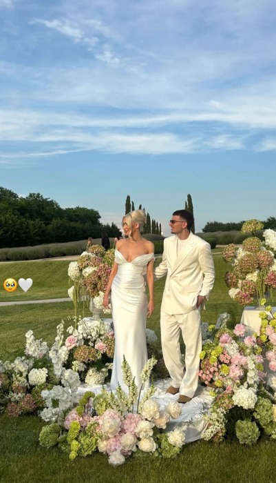 Vara nunților la echipa națională. Valentin Mihăilă s-a căsătorit cu Ami într-un decor de poveste