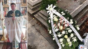 S-a aflat cine l-a găsit spânzurat pe părintele Liviu Crauciuc. Soția lui a lipsit de la înmormântare, dar a trimis o coroană cu flori pe care a scris un mesaj sfâșietor